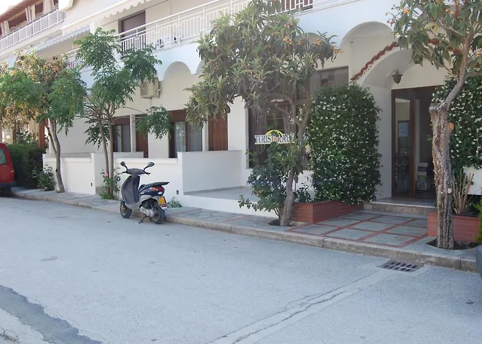 Giorgos Apartments Square